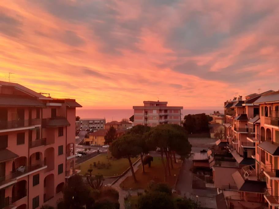 Andora Fronte Mare Apartment Bagian luar foto