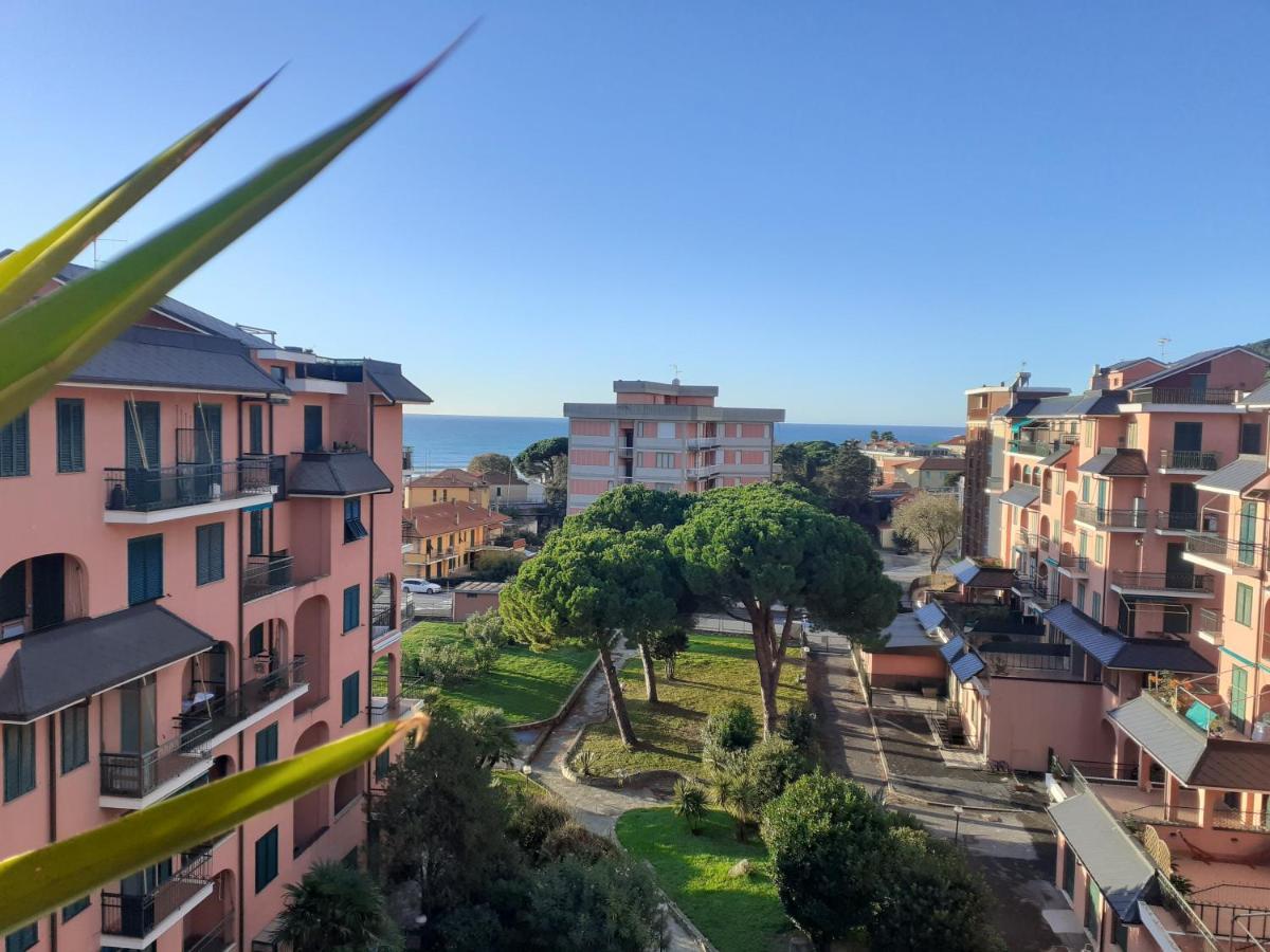 Andora Fronte Mare Apartment Bagian luar foto